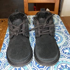 NWOT Neumel II UGG boot